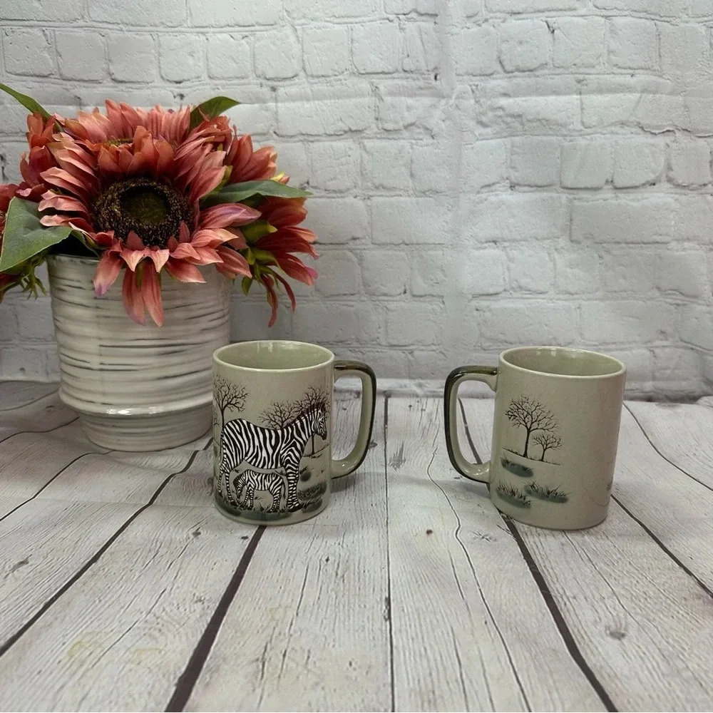 Vintage otagiri speckled mug hand painted zebra safari wildlife scene set of 2